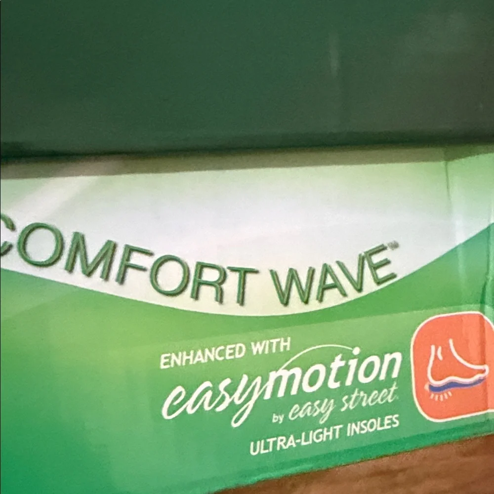 Easy Street Brown Ankle Boots size 9.5 wide new in box - Picture 8 of 8